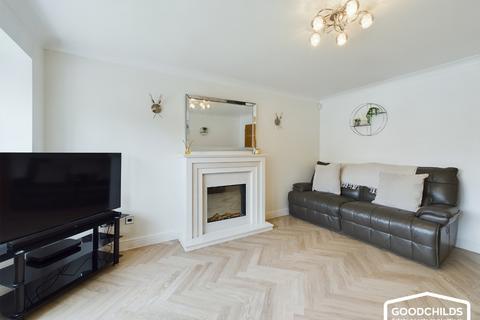8 Charles Avenue, Essington, Wolverhampton, WV11 2TE