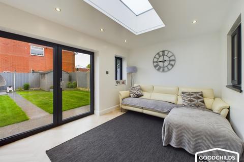 8 Charles Avenue, Essington, Wolverhampton, WV11 2TE