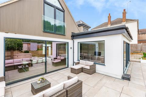 69 Ingrebourne Gardens, Upminster, RM14 1BN