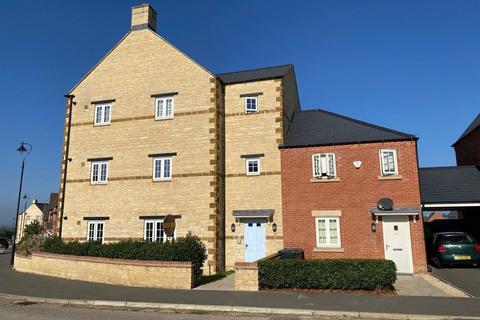 2 bedroom flat for sale - Poppyfield Road, Wootton, Northampton NN4 6NE