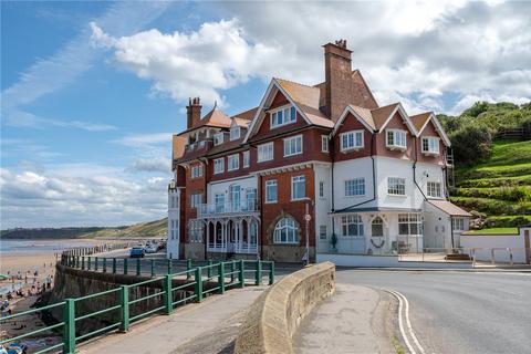 3 bedroom apartment for sale - Sandsend Court, The Parade, Sandsend, Whitby, YO21