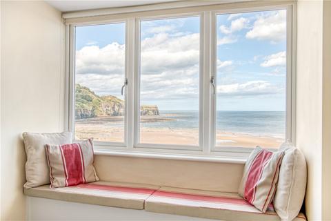 3 bedroom apartment for sale - Sandsend Court, The Parade, Sandsend, Whitby, YO21