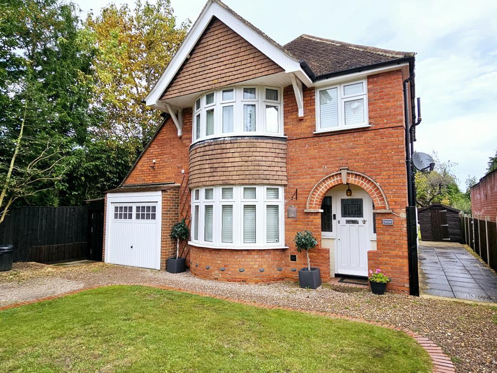 Ramsbury Drive, Earley, RG6 3 bed detached house £2,400 pcm (£554 pw)