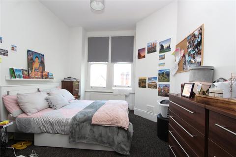 3 bedroom apartment for sale, Dukes Mews, London, N10