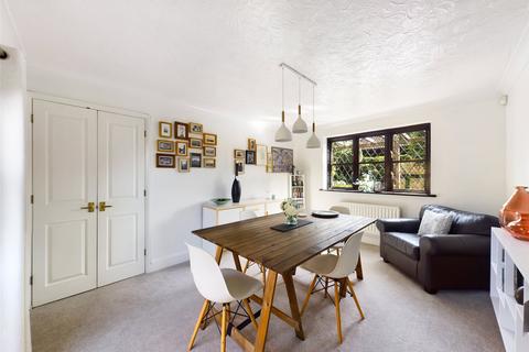 10 Bonner Walk, Grays, RM16 6PW