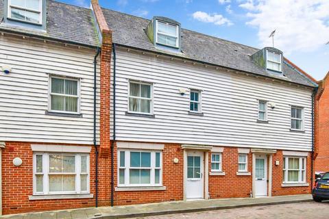 3 bedroom terraced house to rent - Barton Mill Road Canterbury CT1
