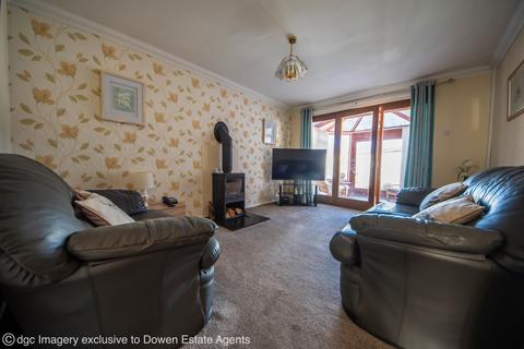 2 bedroom bungalow for sale - Queensland Road, Hartlepool