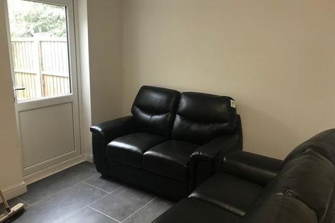 1 bedroom in a house share to rent, 28 Gordon st - rm 3