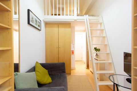 Studio to rent, Penywern Road, Earls Court, London SW5