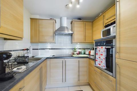 2 bedroom flat for sale, Coronation Court, County Road, Ormskirk, Lancashire