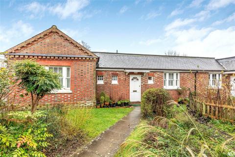 1 bedroom bungalow to rent, Chapelfields, Cuckfield, West Sussex, RH17