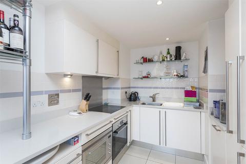 1 bedroom apartment to rent, Howard Building, 368 Queenstown Road, London, SW11