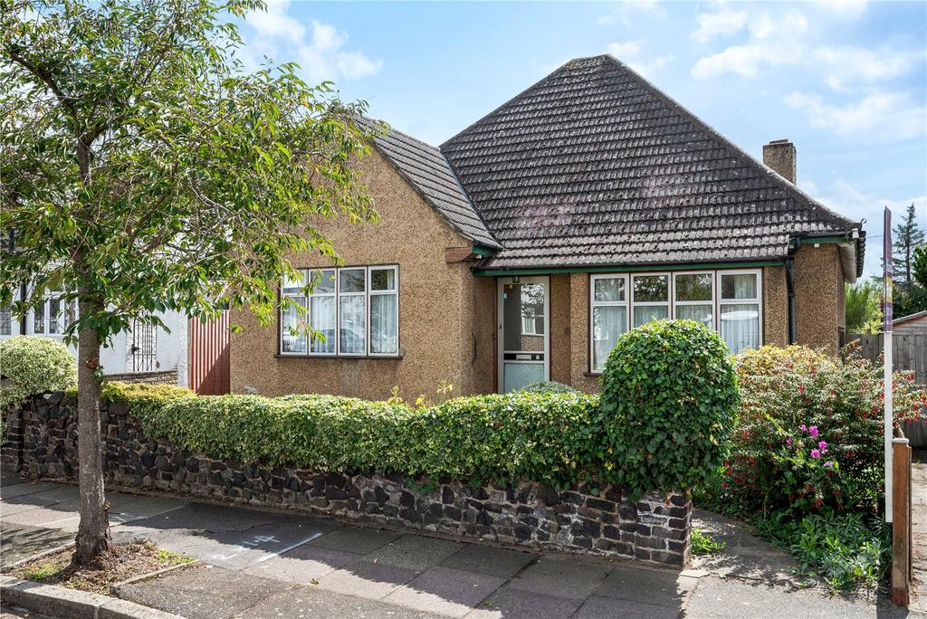 Burford Road, Bickley, BR1 2 bed bungalow £700,000
