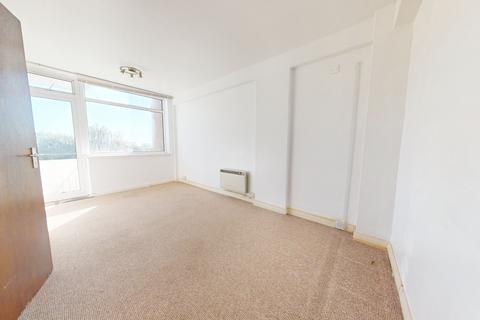 1 bedroom flat to rent, Furze Hill, Hove, BN3