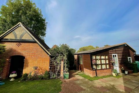 3 bedroom detached house for sale, The Green, Hardwick, Aylesbury, Buckinghamshire