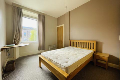 2 bedroom flat to rent, Slateford Road, Edinburgh EH11
