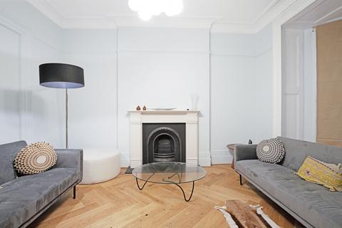 1 bedroom flat for sale, High Road, Buckhurst Hill, IG9