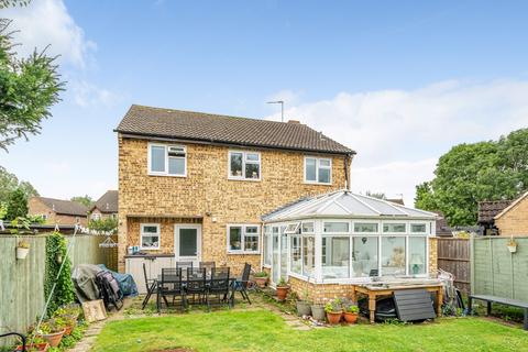 10 Birchwood, Carterton, OX18 3JT