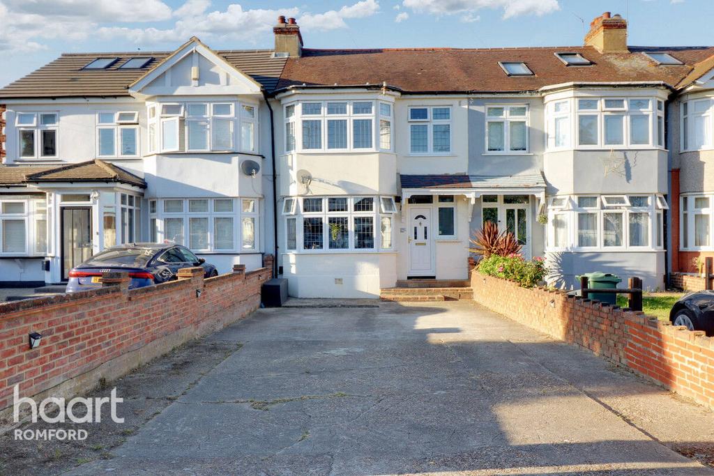 Gorseway, Romford 3 bed terraced house for sale £475,000