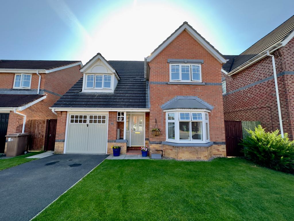 Carlisle Close, Holystone, Newcastle upon Tyne, NE27 4 bed detached house for sale £319,950