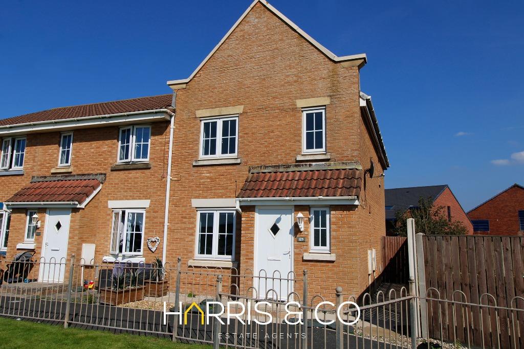 Fairway, Fleetwood, FY7 4 bed end of terrace house £150,000
