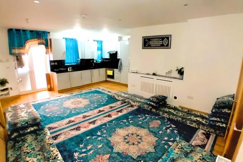 4 bedroom flat for sale, London, NW10