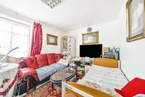 3 bedroom maisonette for sale, Mortimer Crescent, St John's Wood, London, NW6