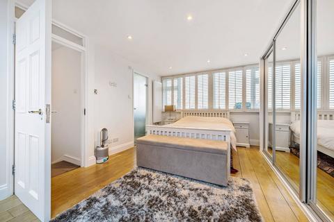 1 Wychwood Close, Edgware, HA8 6TE