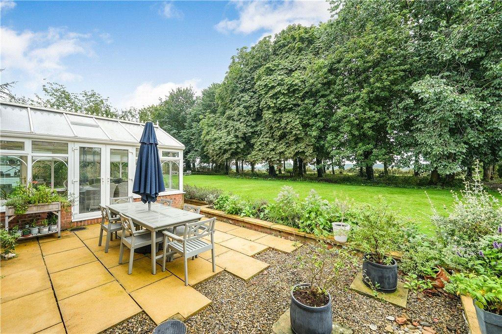 Sutton Howgrave, Bedale, North Yorkshire 4 bed equestrian property £