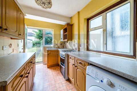 190 Elmstead Lane, Chislehurst, BR7 5EN