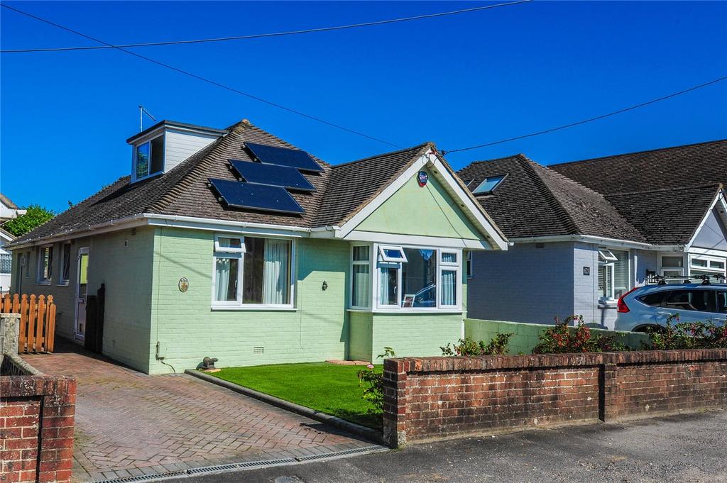 Blandford Road, Upton, Poole, Dorset, BH16 3 bed bungalow for sale £
