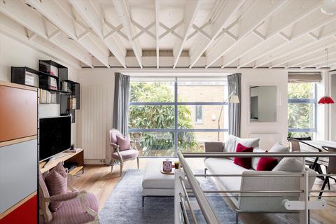 2 bedroom terraced house for sale - Dunworth Mews, London, W11