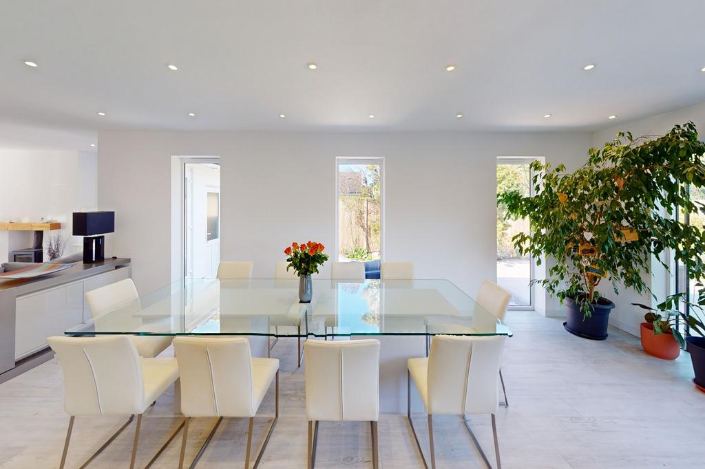 Dining  area