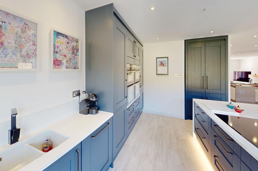 Kitchen  continued