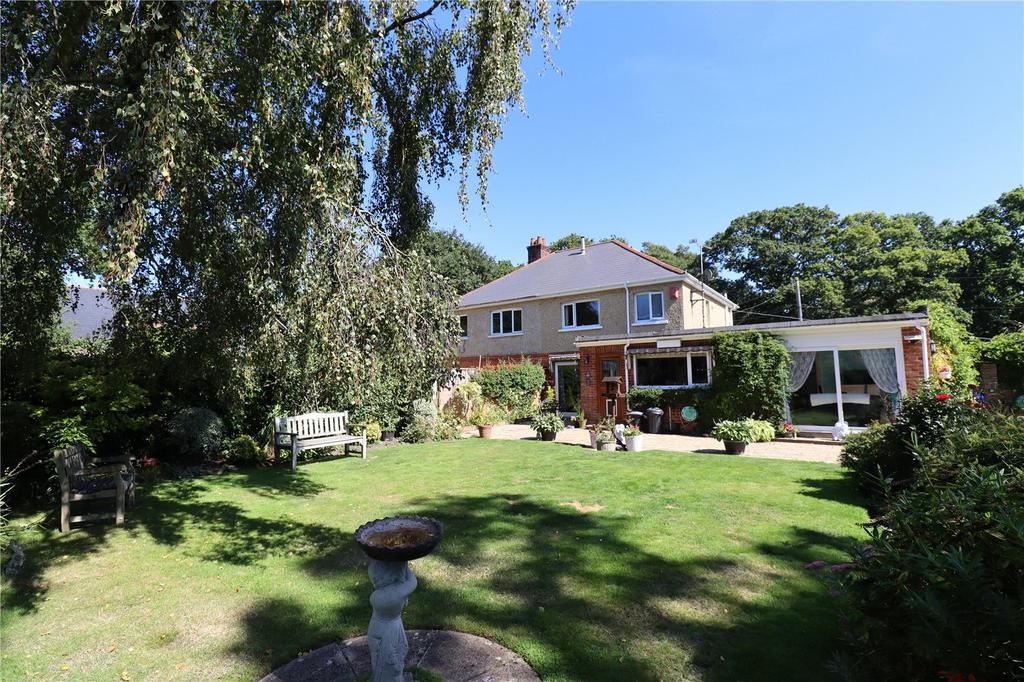 Bashley Road, New Milton, Hampshire, BH25 4 bed semidetached house for