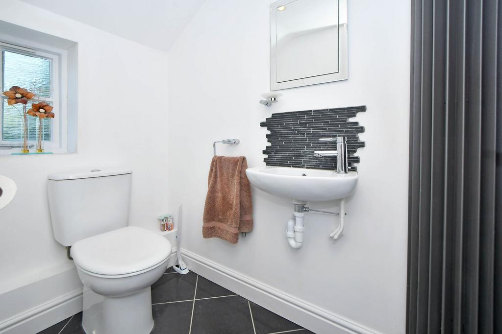 Utility room &amp; ground floor cloakroom