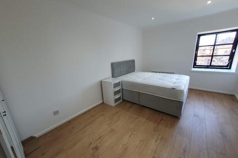 2 bedroom flat to rent, Bell Street, Merchant City, Glasgow, G4