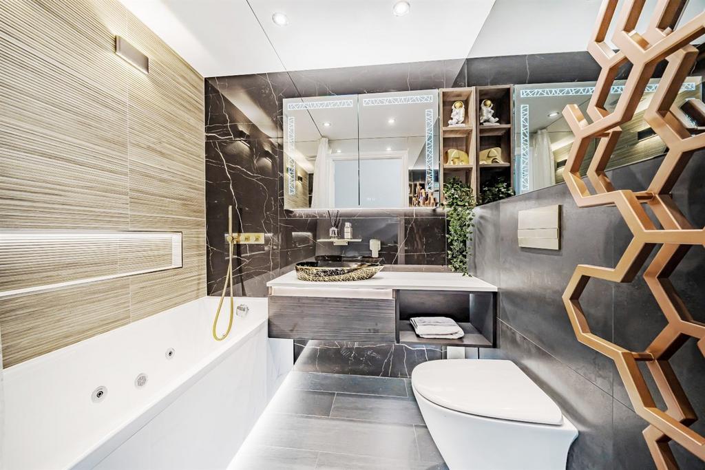 Family bathroom