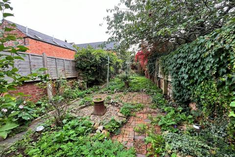 70 Cecil Road, Northampton, NN2 6PQ