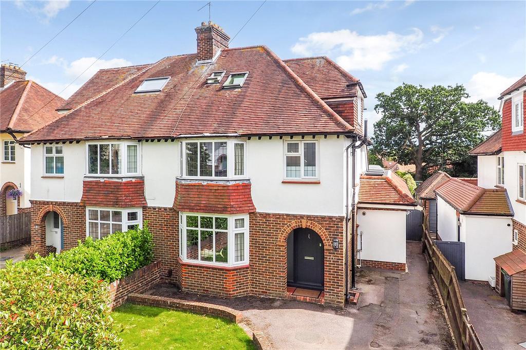 Woodbury Avenue, Petersfield... 4 bed semidetached house for sale £