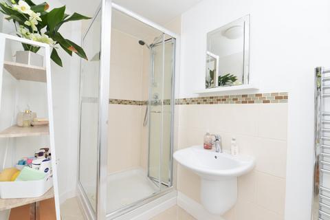 2a Pine Close, Barton On Sea, New Milton, BH25 7NZ