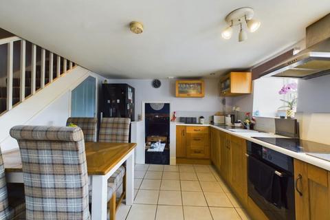 2 bedroom semi-detached house for sale - Rockingham Road, Cottingham, Market Harborough, Leicestershire, LE16 8XS
