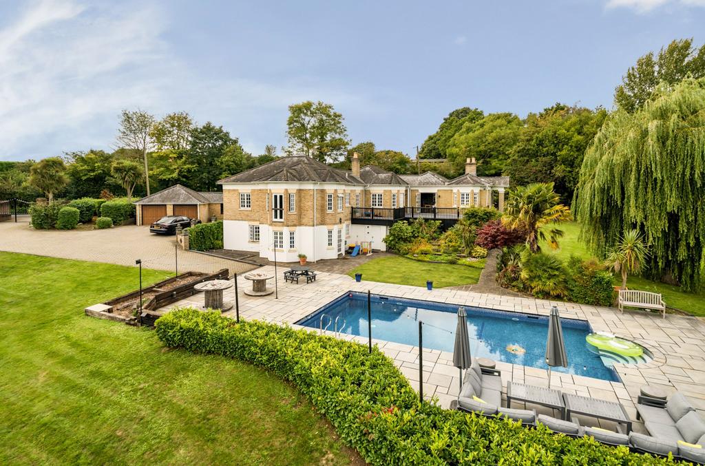 School Road, Old Bursledon... 5 bed detached house £1,950,000
