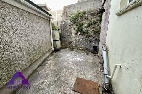42 Garn Cross, Nantyglo, Ebbw Vale, NP23 4LJ
