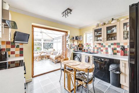 3 bedroom bungalow for sale - Ferring Lane, Ferring, Worthing, West Sussex, BN12