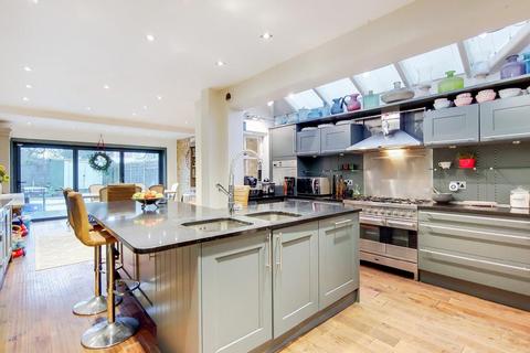 40 Quicks Road, London, SW19 1EY