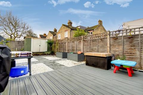 40 Quicks Road, London, SW19 1EY