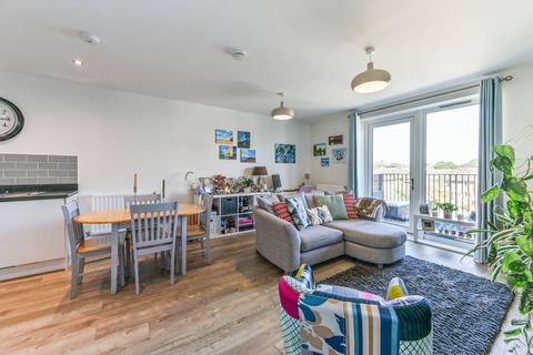 Flat 6, Lambourne House Apple Yard, London, SE20 8FU