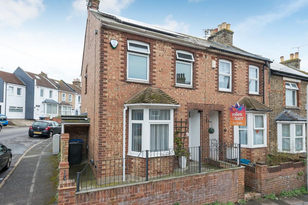 Newlands Road, Ramsgate, CT12 3 bed terraced house for sale £270,000