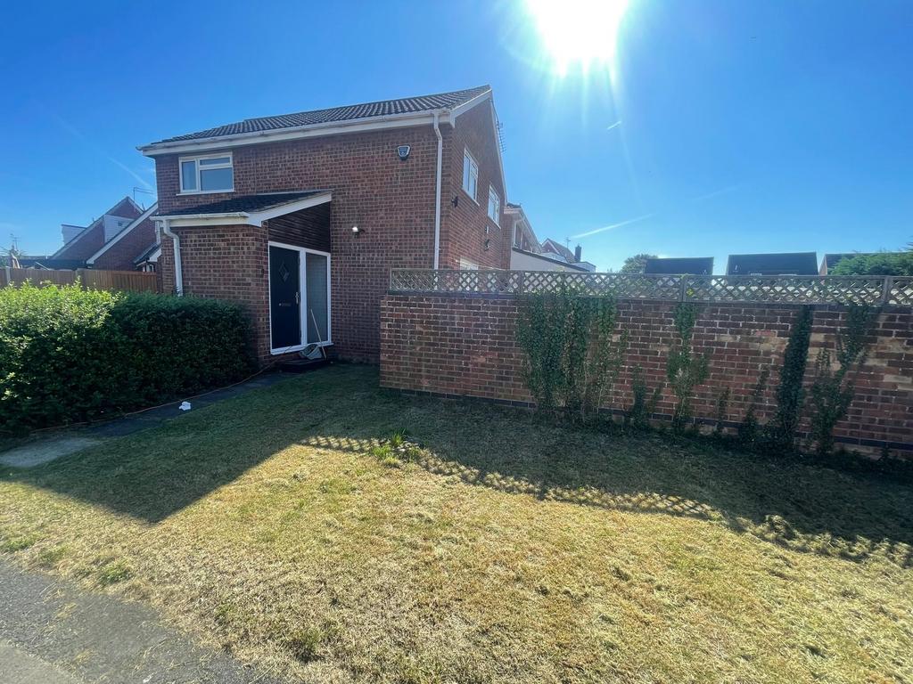 Owl End Walk, Yaxley, PE7 3 bed detached house £1,100 pcm (£254 pw)